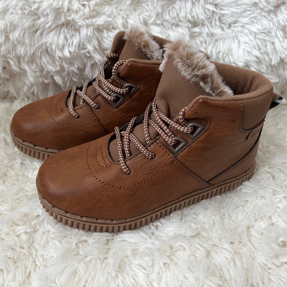 NWT Oshkosh brown boots - vegan leather, fur, and laces, size 1